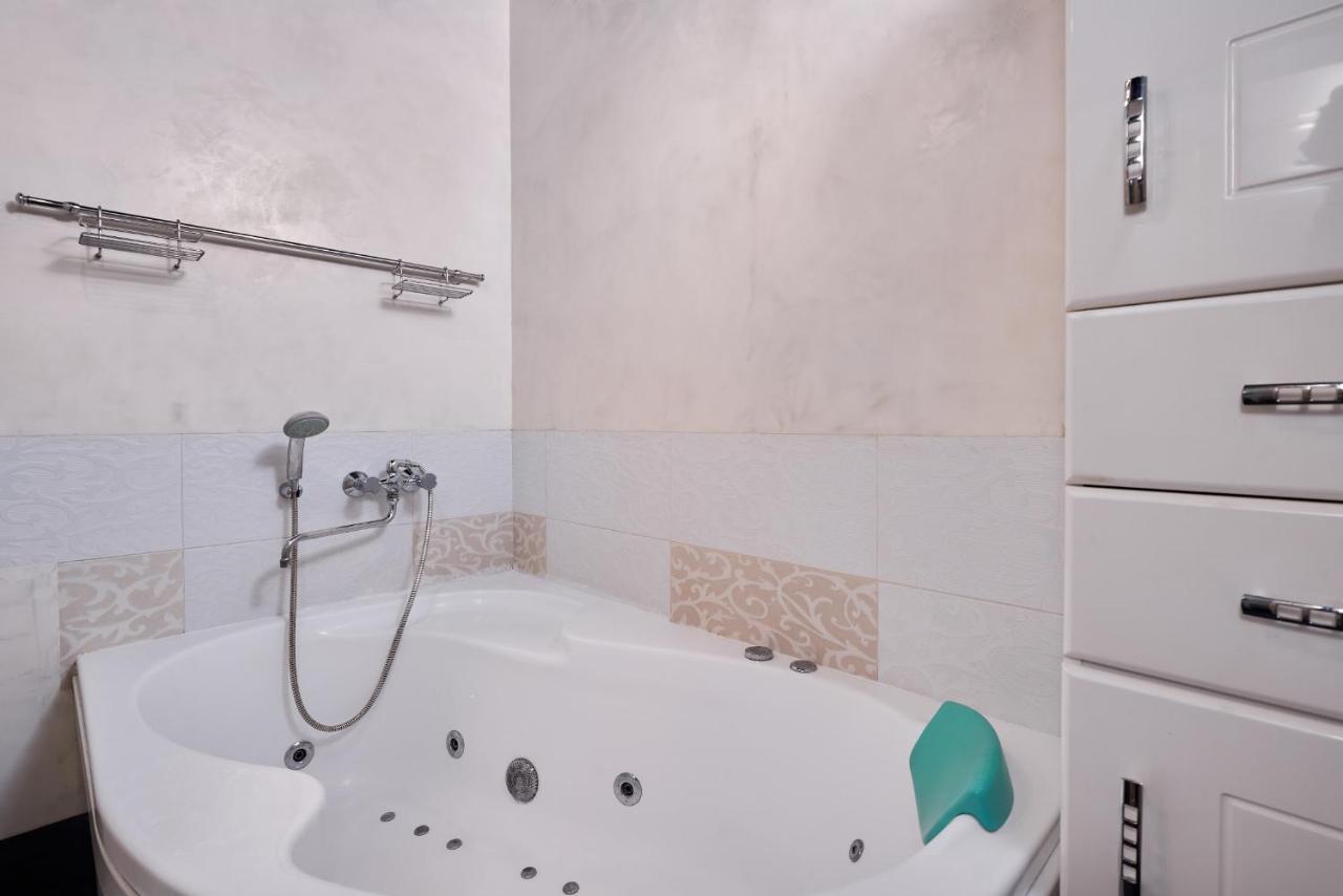 Special Flat With Great Location Apartment *